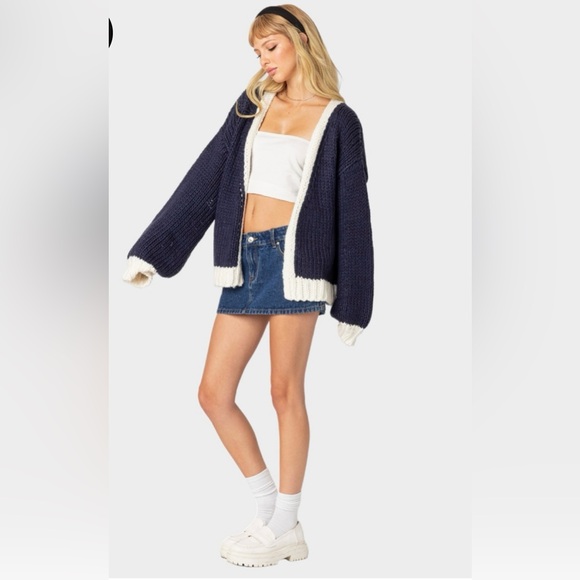 3/$15 Edikted chunky navy blue contrast cardigan - Picture 5 of 10